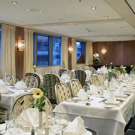 Regis Hotelschiff 4 *