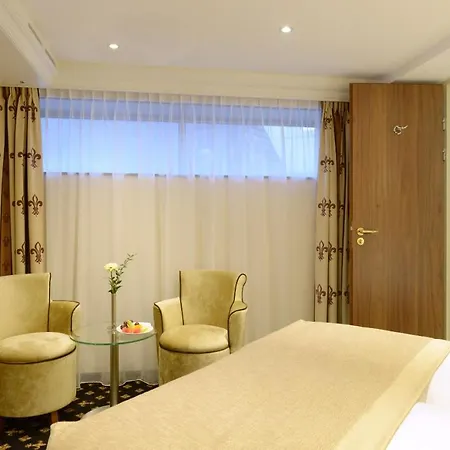 Regis Hotelschiff 4 Hotel *