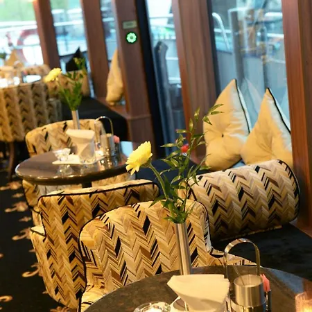 Regis Hotelschiff 4 * Basel