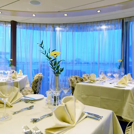 Regis Hotelschiff 4 *
